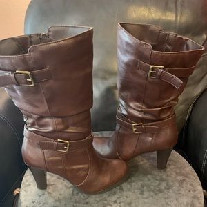 Size 9 brown boots